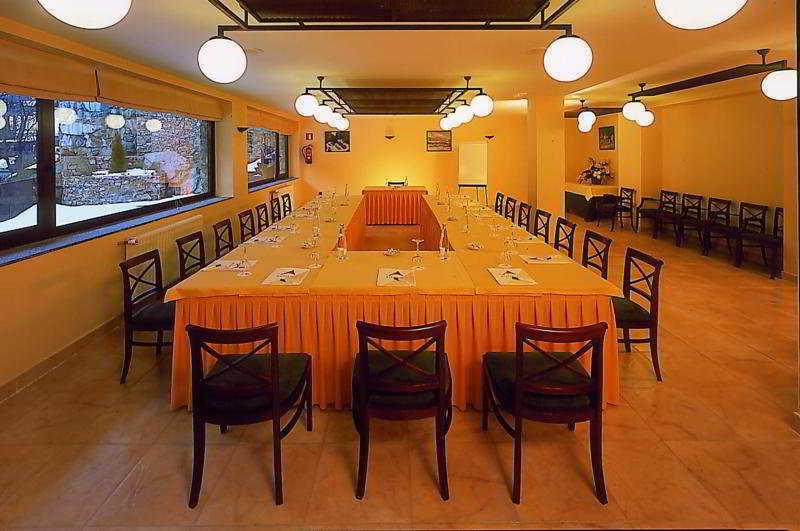 אל סראט Hotel & Spa Niunit עסק תמונה