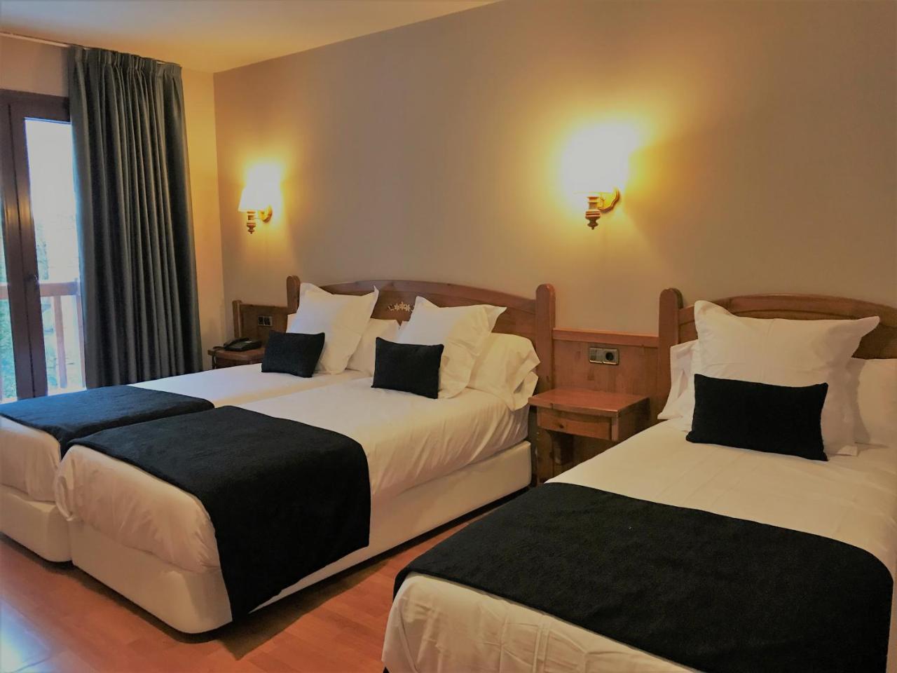 אל סראט Hotel & Spa Niunit מראה חיצוני תמונה